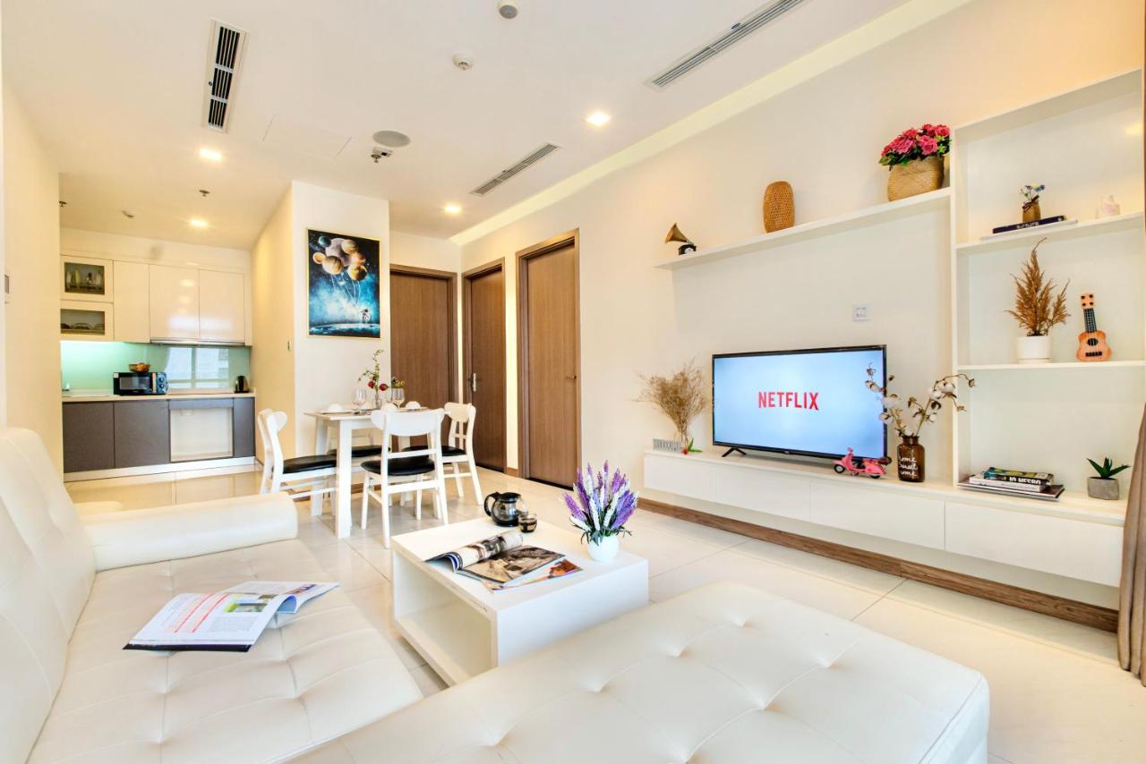 Moxy Hcmc Aparts - Vinhomes Central Park, Ice Rink 胡志明市 外观 照片