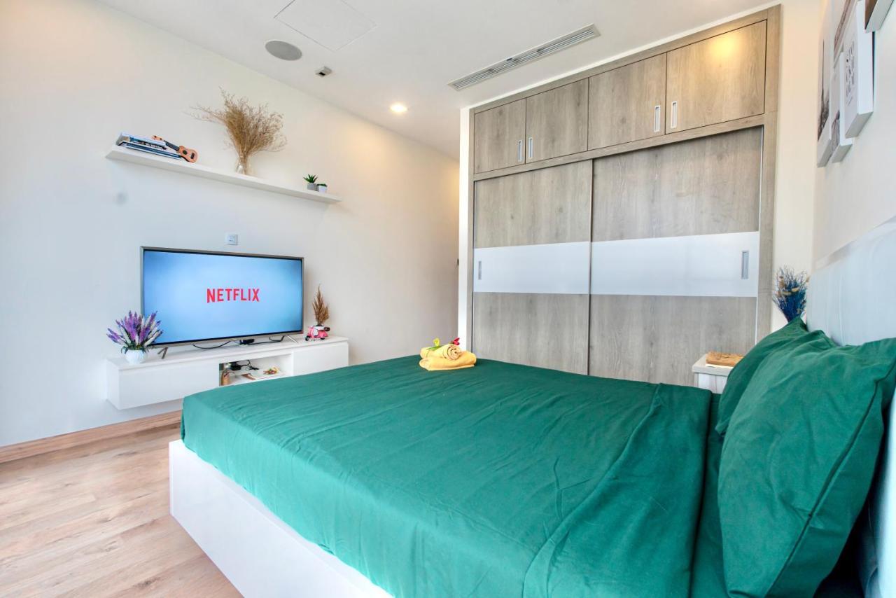 Moxy Hcmc Aparts - Vinhomes Central Park, Ice Rink 胡志明市 外观 照片