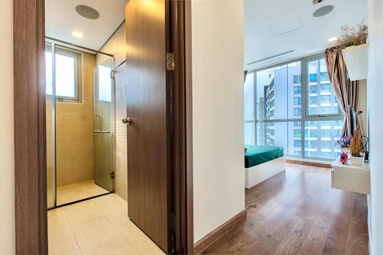 Moxy Hcmc Aparts - Vinhomes Central Park, Ice Rink 胡志明市 外观 照片