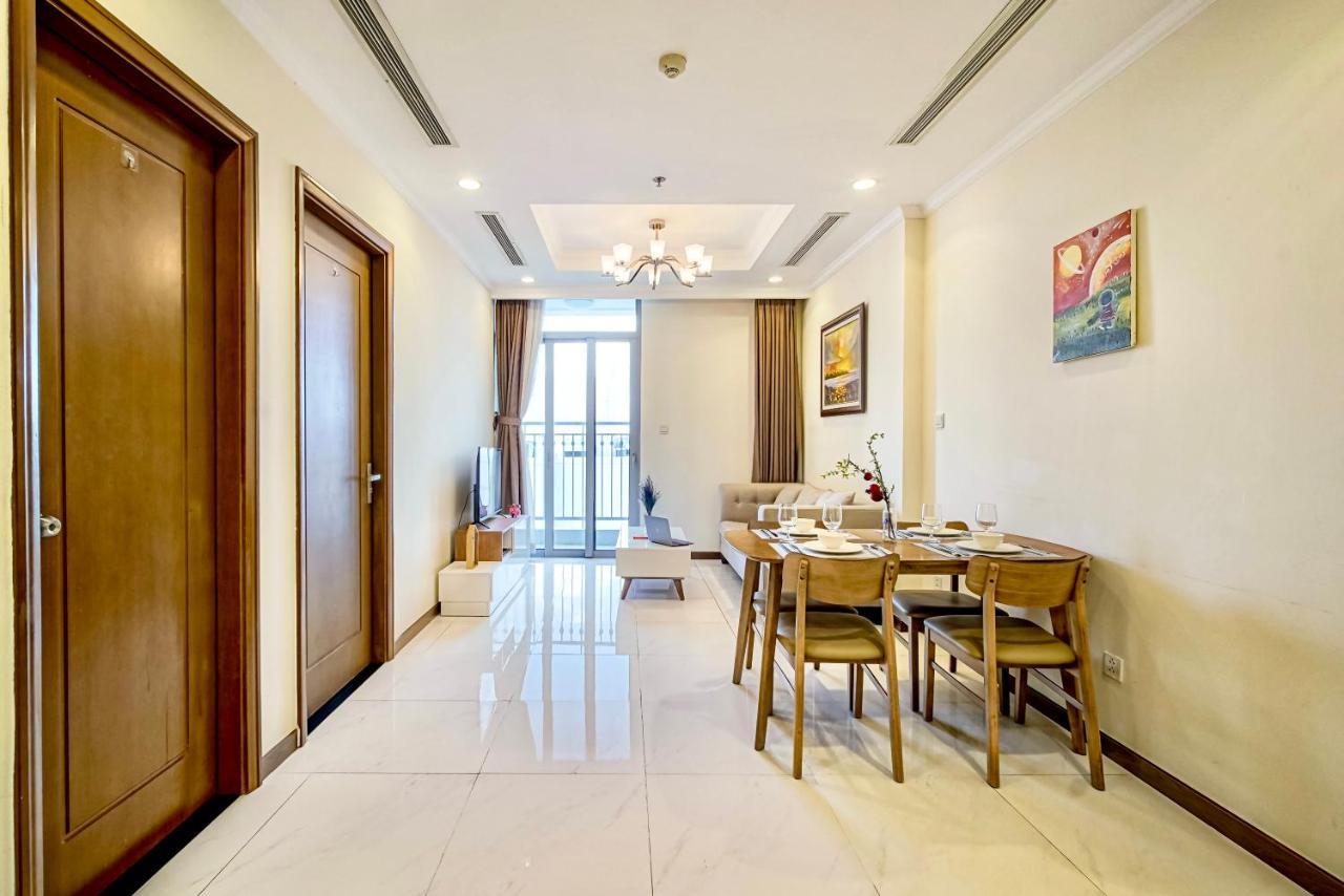 Moxy Hcmc Aparts - Vinhomes Central Park, Ice Rink 胡志明市 外观 照片